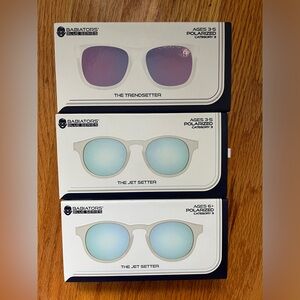 EMPTY BOXES! No sunglasses. In case somebody wants hard boxes.